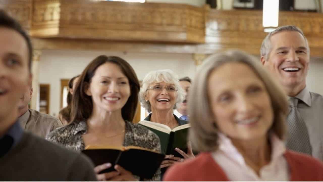 EXPERIÊNCIAS NA IGREJA