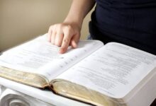 Como estudar a Bíblia