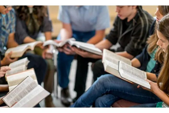 Escola Bíblica Dominical: História De Ensino E Aprendizado Cristão