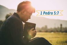 1 Pedro 5-7 Significado de Lance toda a sua ansiedade sobre Ele