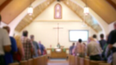 Igreja em Nebraska quita dívidas médicas para famílias