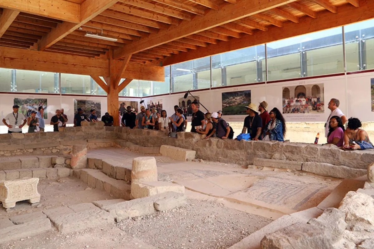 sinagoga do primeiro século em Magdala