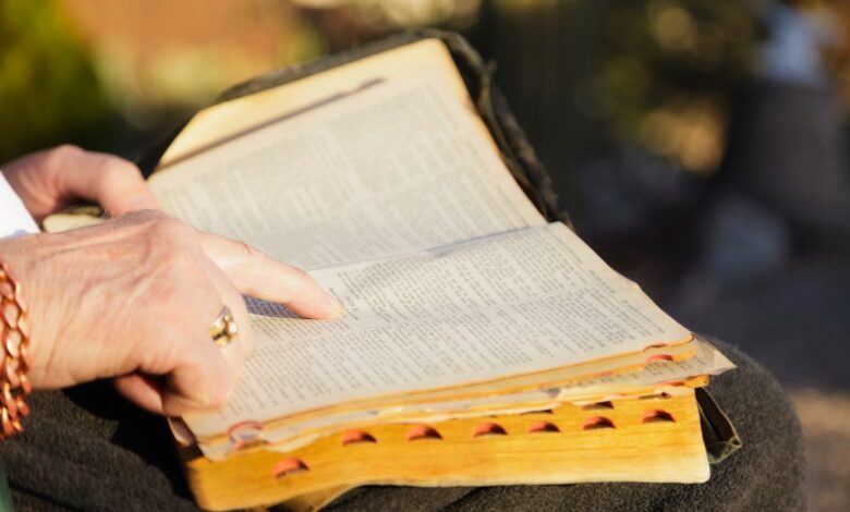 Quais são os livros deuterocanônicos da Bíblia e sua importância