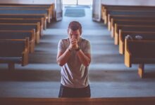 Como a Igreja do Deus Vivo Pode Permanecer Firme contra o Mundanismo