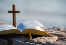 O que a Bíblia diz sobre o Amor de Deus na História da Redenção