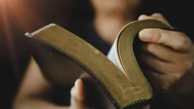Quantos livros tem a Bíblia evangélica no total