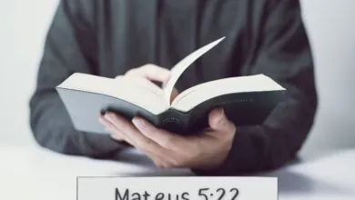 Mateus 5-22 Significado do Versículo Comentado e Explicado